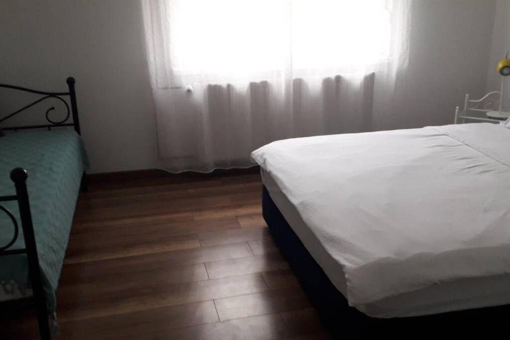 Apartman Megi & Studio Apartman Tomi - Self Check In Krapina Exteriör bild